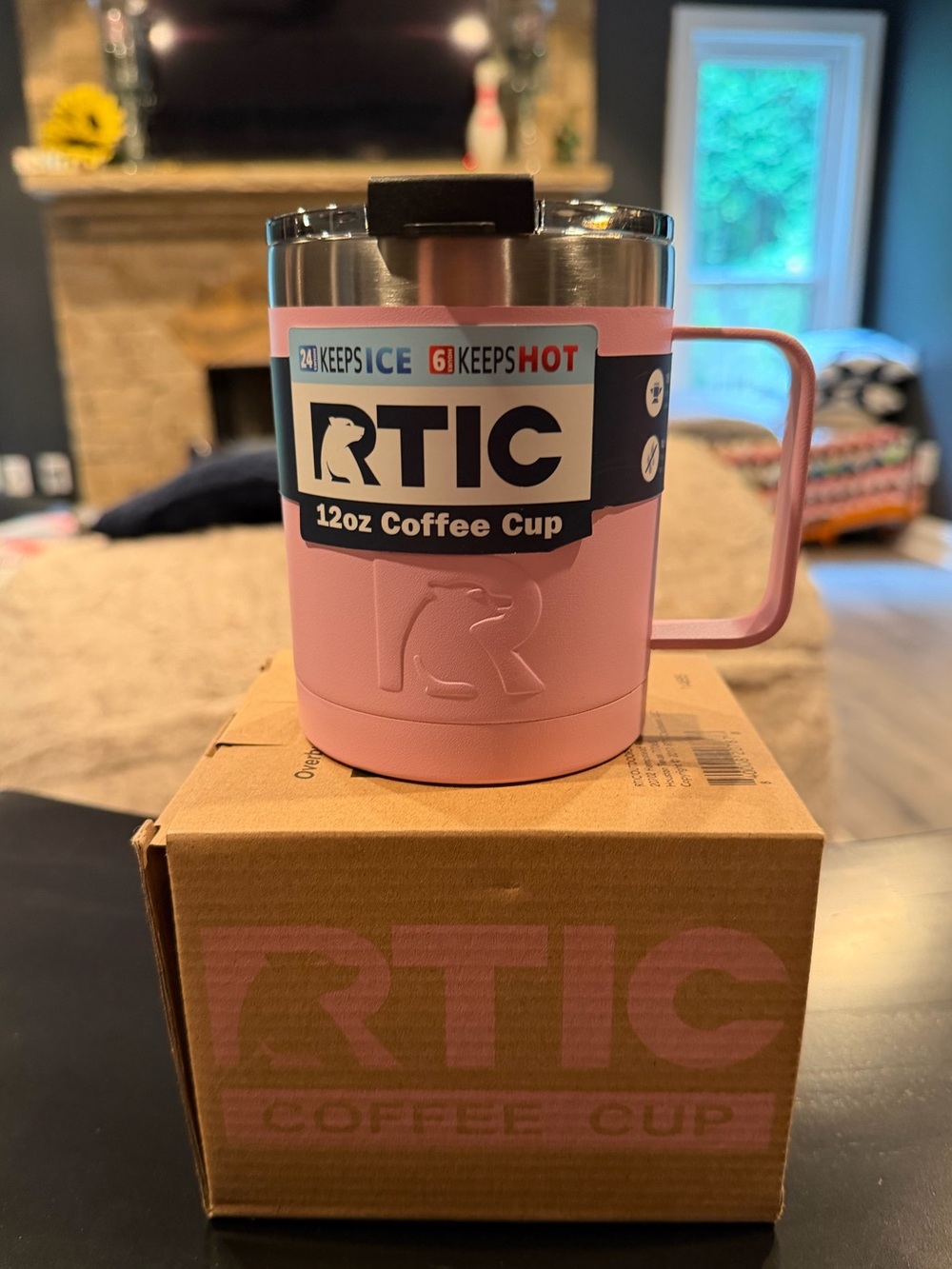 NEW in Box 🦩  pink 12oz travel mug w/ handle and flip lid double walled 🩷